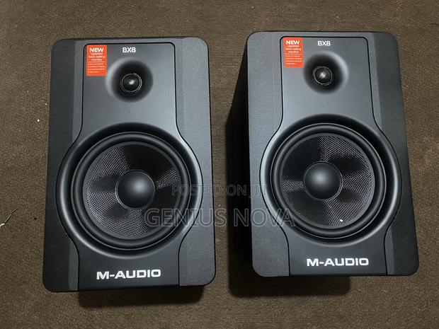 Bx8d2 Bluetooth Studio Monitors + Monitor Stand