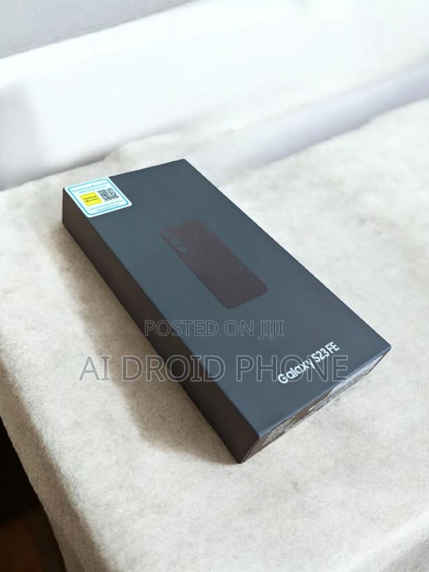 New Samsung Galaxy S23 FE 128 GB Blue photo 2