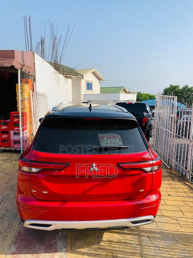 Mitsubishi Outlander SEL 2024 Red