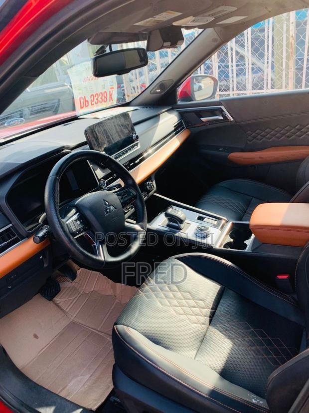 Mitsubishi Outlander SEL 2024 Red