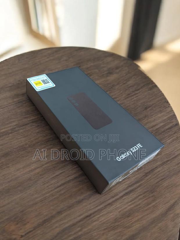 New Samsung Galaxy S23 FE 128 GB Black photo 2
