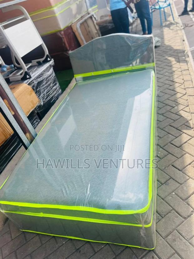 Complete One Half Bed · Photo 3