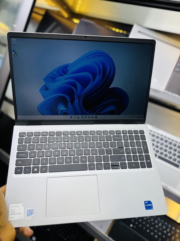 Laptop Dell Inspiron 15 3531 16GB Intel Core i5 SSD 512GB photo 3