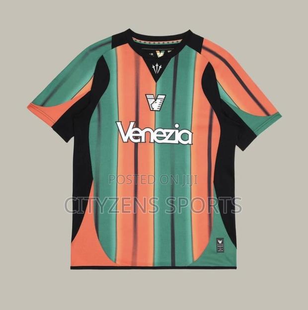 Vevezia Fc 2025/26 Away Kit · Photo 3