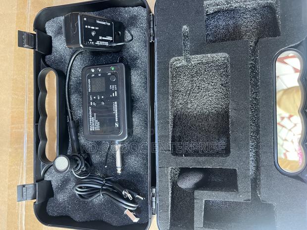 Saxophone Wirelss Microphone · Photo 3