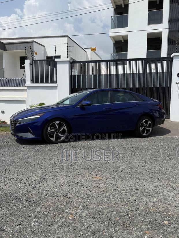 Hyundai Elantra Limited 2021 Blue
