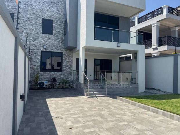 3bdrm Duplex in Braham Luxury, Tseaddo for rent · Photo 1