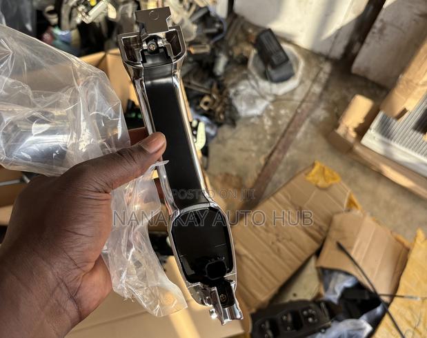 Toyota Lancruiser Prado Door Handles Sensor Set photo 2