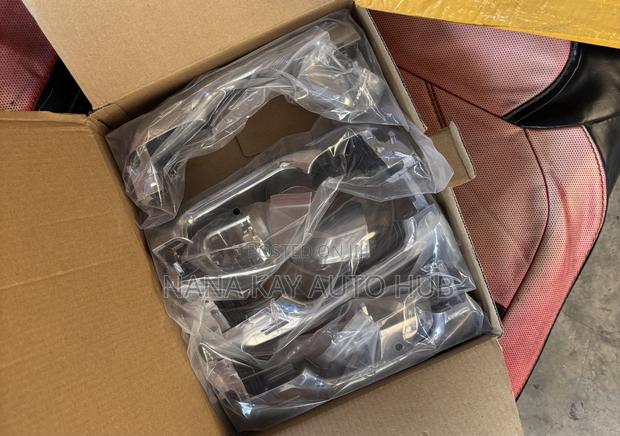 Toyota Lancruiser Prado Door Handles Sensor Set photo 3