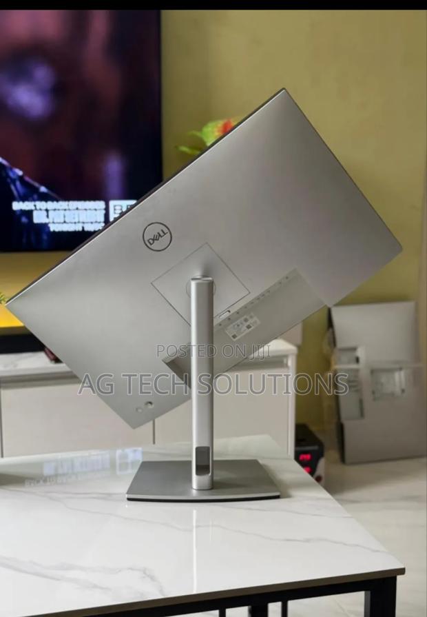 Dell Ultrasharp 27 Inches Edgeless Monitor photo 4