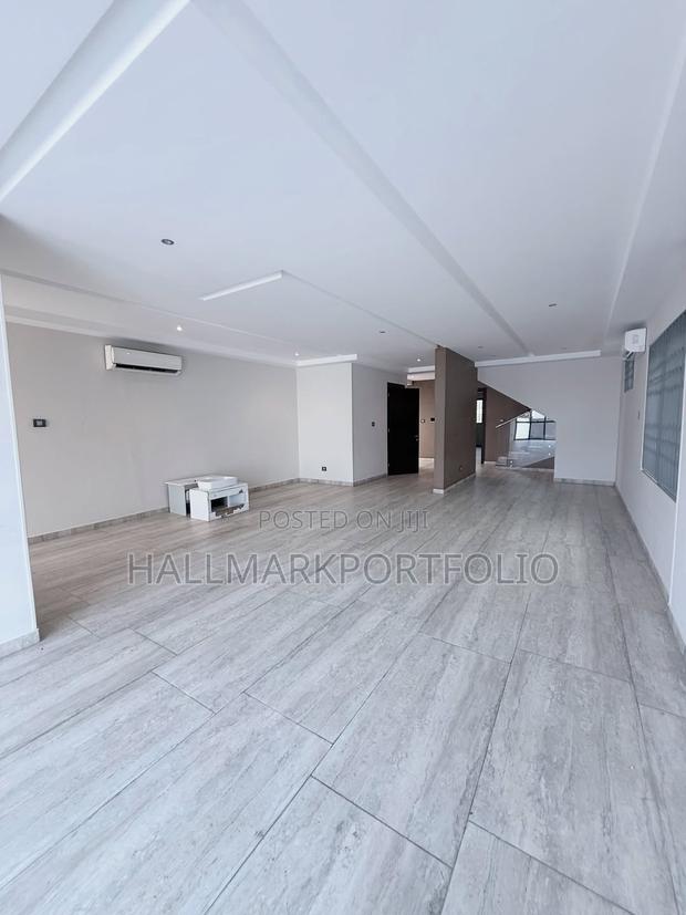 4bdrm House in East Legon for rent · Photo 4