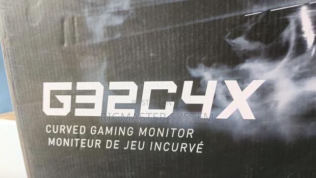 Msi Optix 32" 1ms 165hz Curved Gaming Monitor photo 3