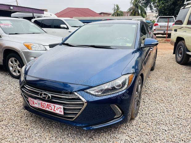 Hyundai Elantra SE Sedan FWD (2.0L 4cyl 6M) 2017 Blue