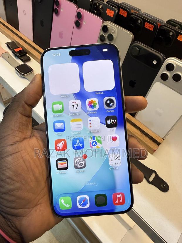 Apple iPhone 15 Pro Max 1 TB White photo 4