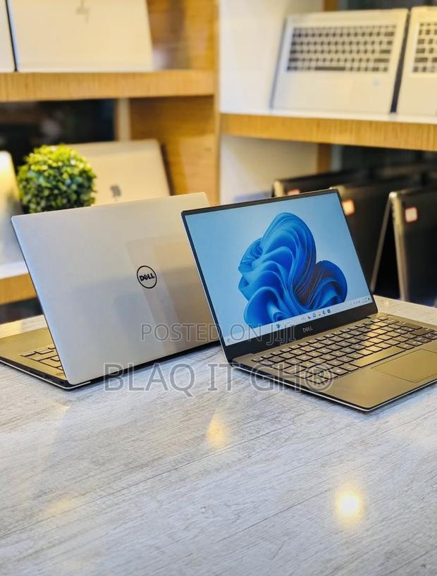 Laptop Dell XPS 15 16GB Intel Core i5 SSD 256GB · Photo 4