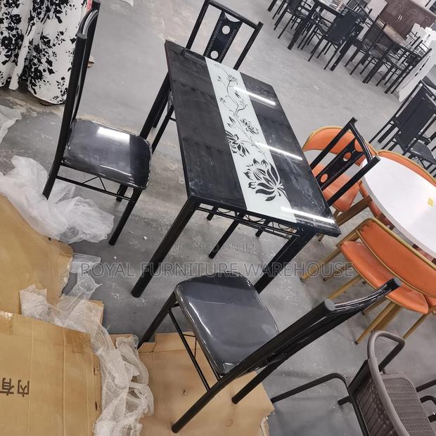 Glossy 4 Seater Dining Set · Photo 3