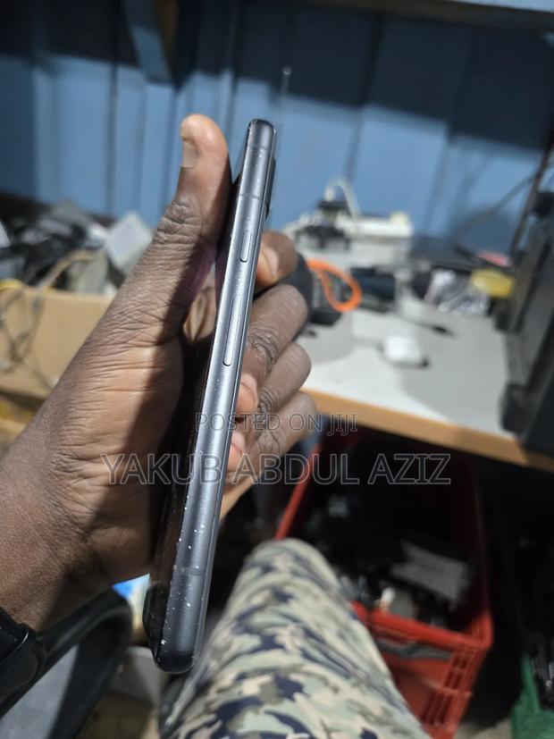 Google Pixel 7a 128 GB Black photo 3