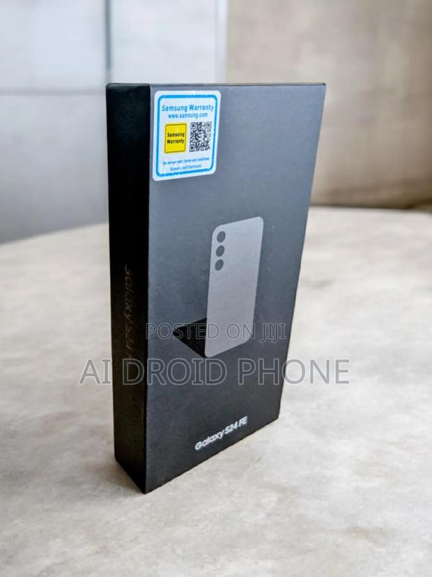 New Samsung Galaxy S24 FE 128 GB Blue