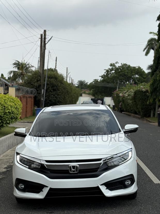 Honda Civic Touring 4dr Sedan (1.5L 4cyl) 2016 White