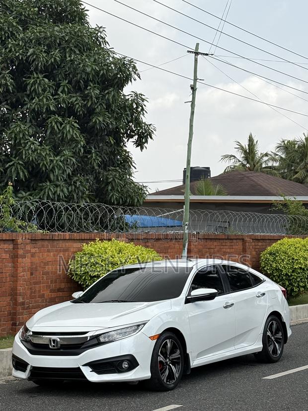 Honda Civic Touring 4dr Sedan (1.5L 4cyl) 2016 White