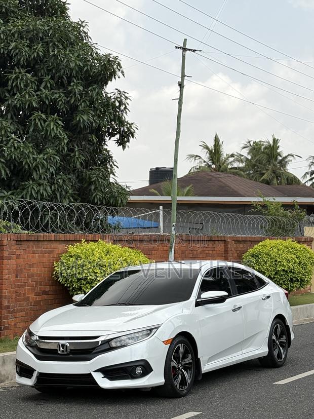 Honda Civic Touring 4dr Sedan (1.5L 4cyl) 2016 White