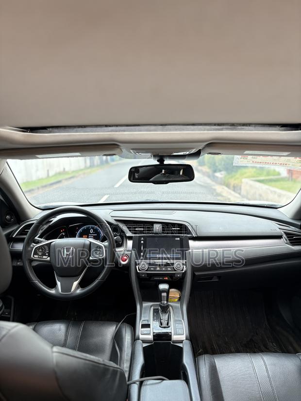 Honda Civic Touring 4dr Sedan (1.5L 4cyl) 2016 White