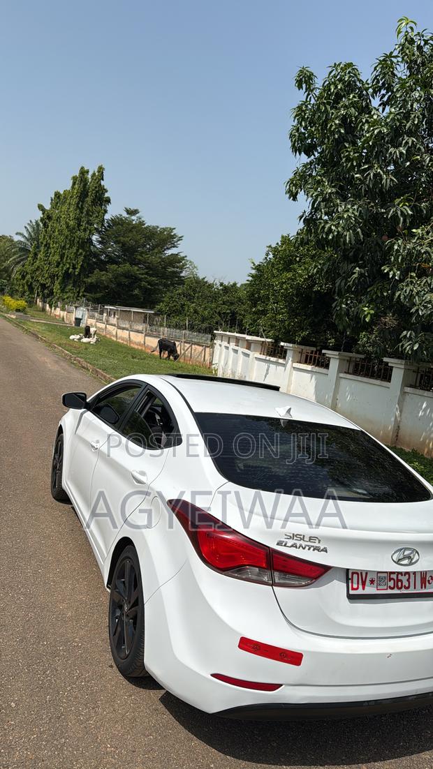 Hyundai Elantra 2015 White