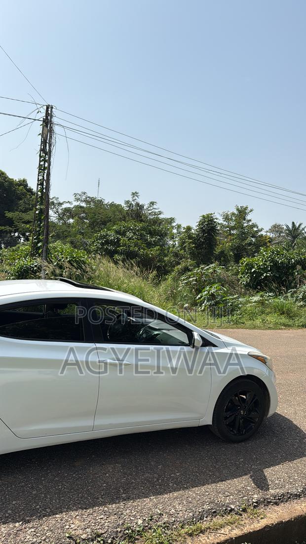 Hyundai Elantra 2015 White