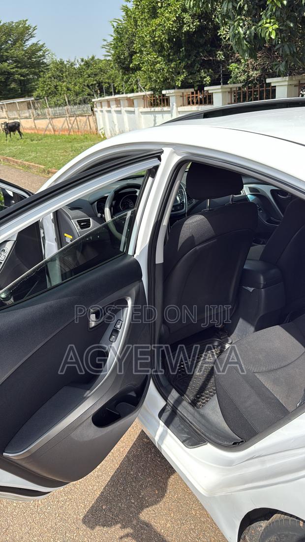 Hyundai Elantra 2015 White