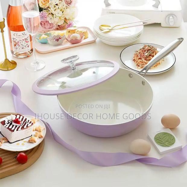 28cm Cast Iron Ceramic Coated Wok Pan photo 3