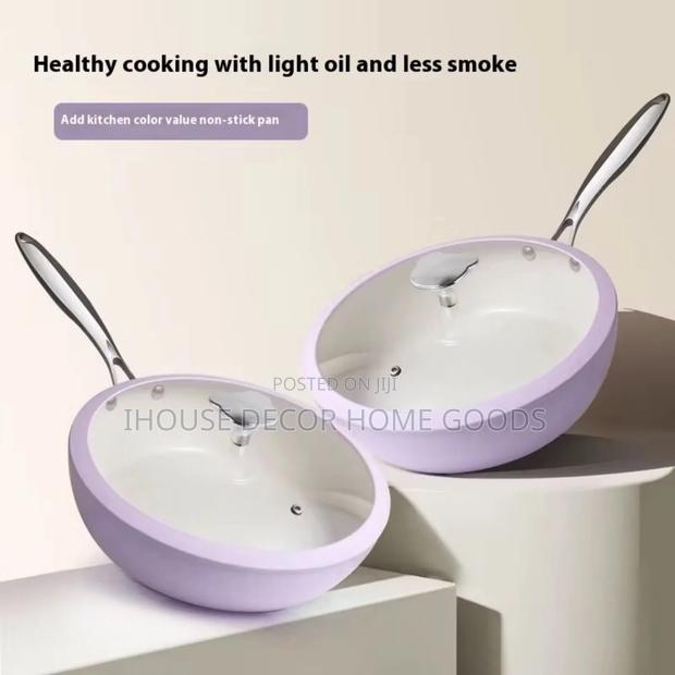 28cm Cast Iron Ceramic Coated Wok Pan photo 4