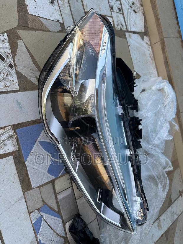 BMW X1, F48, 2015,2016,2017,2018,2019 Headlight photo 2