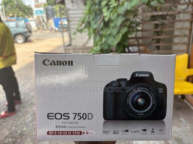 Canon 750d With 18-55 Mm Lens Wifi /NFC · Photo 2