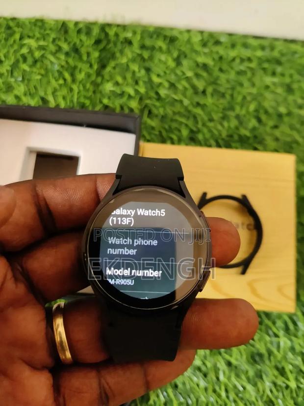 Used Samsung Galaxy Watch 5 40mm Black photo 2