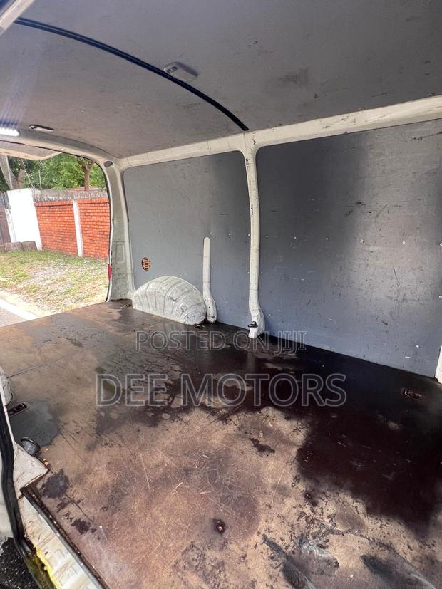 Toyota HiAce 2012 White