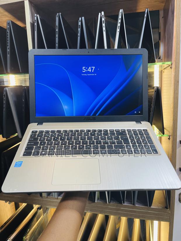 Laptop Asus X540LA 8GB Intel Core i3 SSD 128GB photo 2