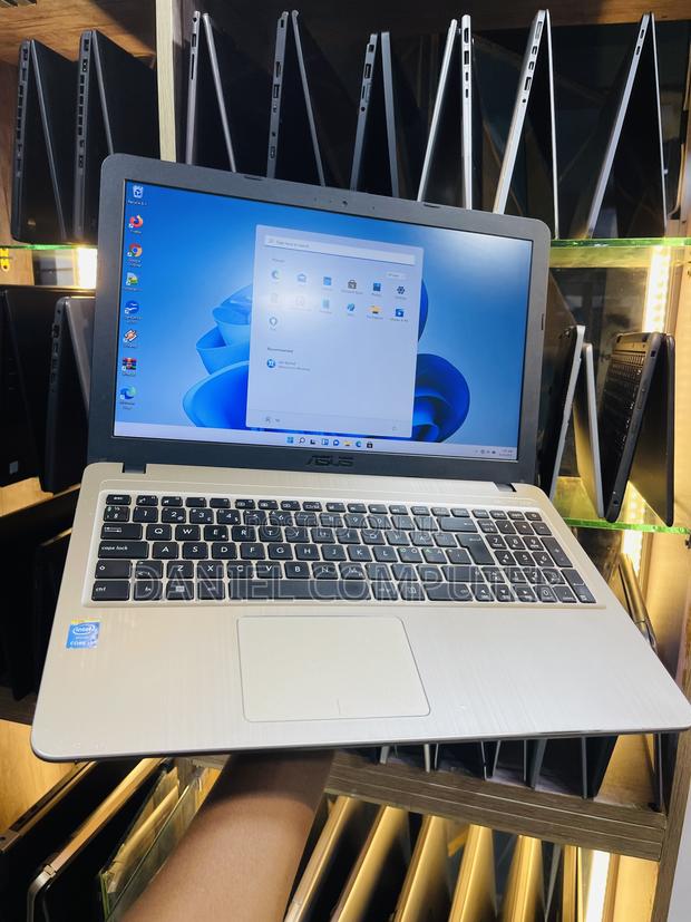 Laptop Asus X540LA 8GB Intel Core i3 SSD 128GB photo 3