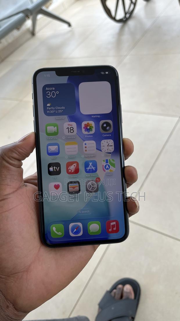 Apple iPhone 11 Pro Max 64 GB Black photo 5