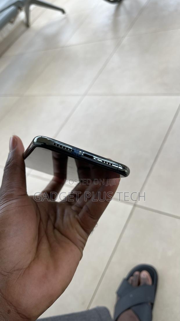 Apple iPhone 11 Pro Max 64 GB Black photo 6