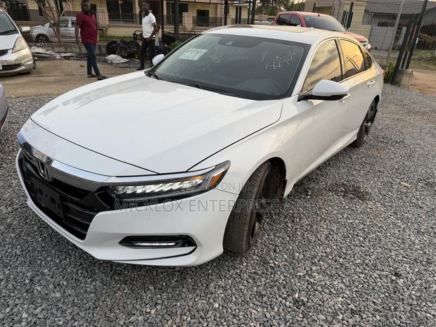 Honda Accord Touring 2018 White