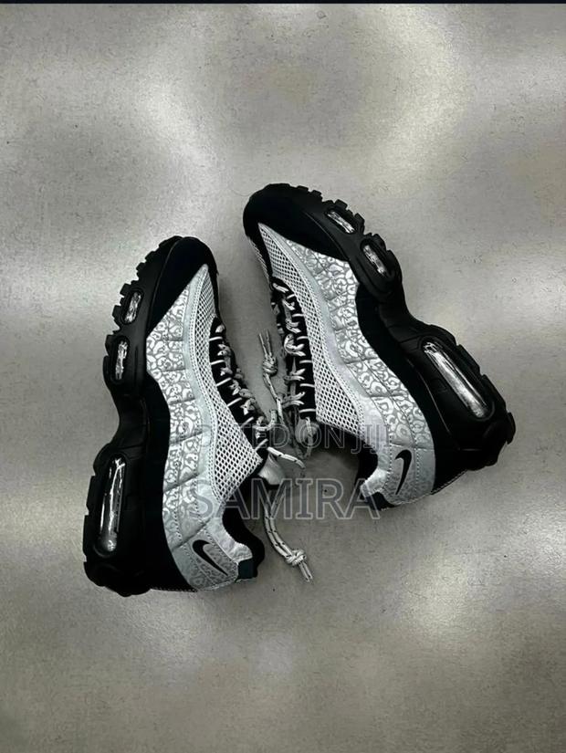 Nike Air Max 95 – Black Silver Mesh Sneakers photo 2