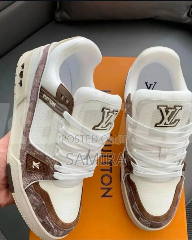 Louis Vuitton Low-Top Sneakers – Premium Designer Style (Unisex)