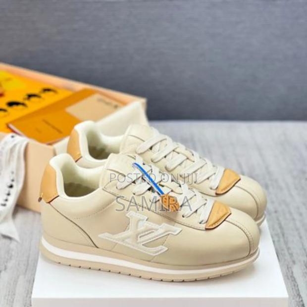 Louis Vuitton Low-Top Sneakers – Premium Designer Style (Unisex) photo 2