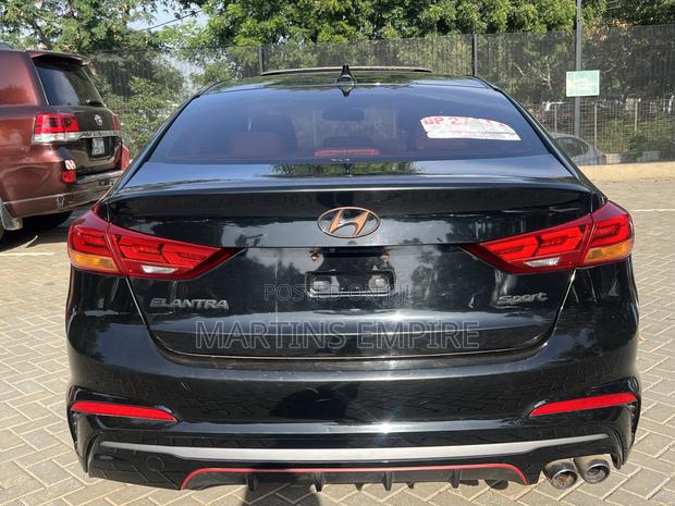 Hyundai Elantra Sport Sedan FWD (1.6L 4cyl 6M) 2017 Black