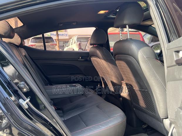 Hyundai Elantra Sport Sedan FWD (1.6L 4cyl 6M) 2017 Black