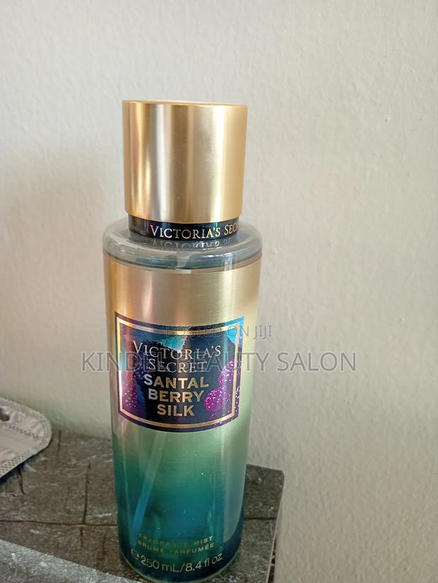 Victoria Secret Body Mist · Photo 2
