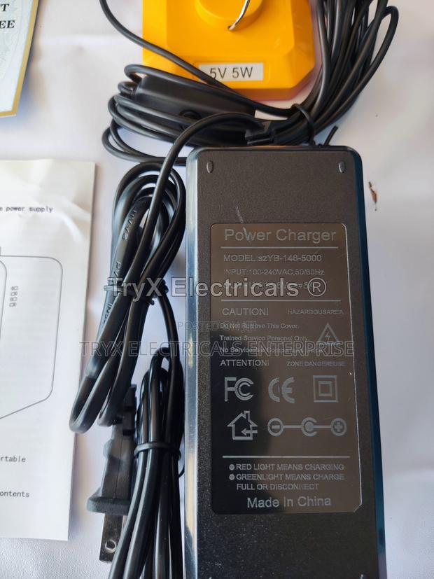 300w Solar Power Station + 60w Solar Panel + Accessories photo 2