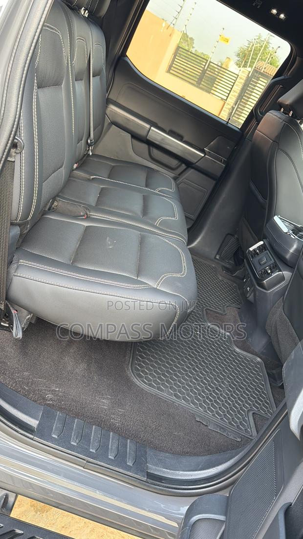 Ford F-150 XLT 2021 Gray