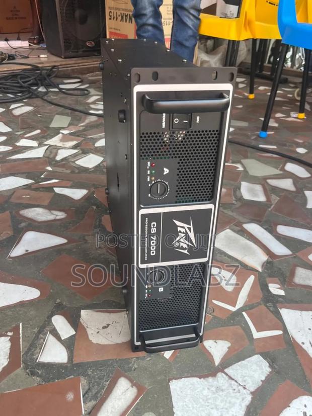 Peavey Cs 7000 Professional Power Amplifier. · Photo 4