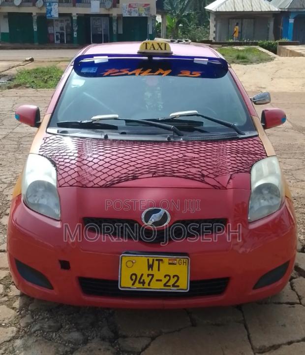 Toyota Vitz 1.3 FWD 3dr 2010 Red